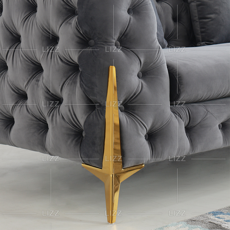 Hochwertiges Sofa aus Canvas-Stoff mit getufteten Knöpfen