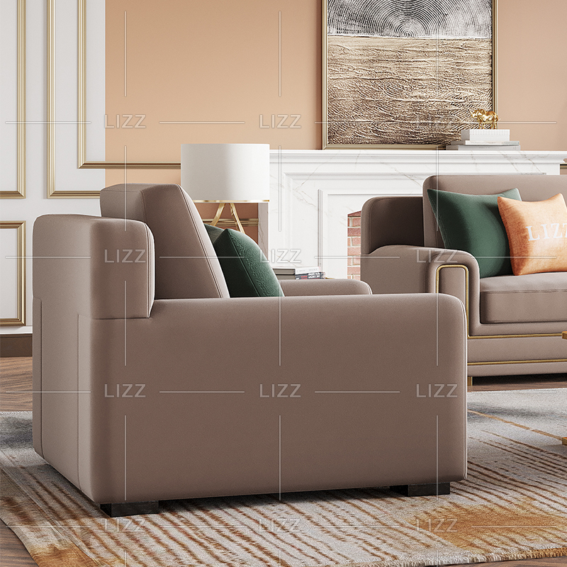 3-Sitzer-Sofa mit Schnitt im Wohnzimmer