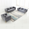 Sofa aus beschichtetem Nerzstoff mit Stoffarmen
